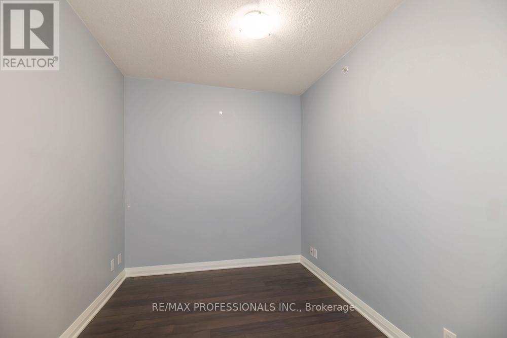 1301 - 5 Valhalla Inn Road, Toronto, Ontario  M9B 1S9 - Photo 17 - W13013338