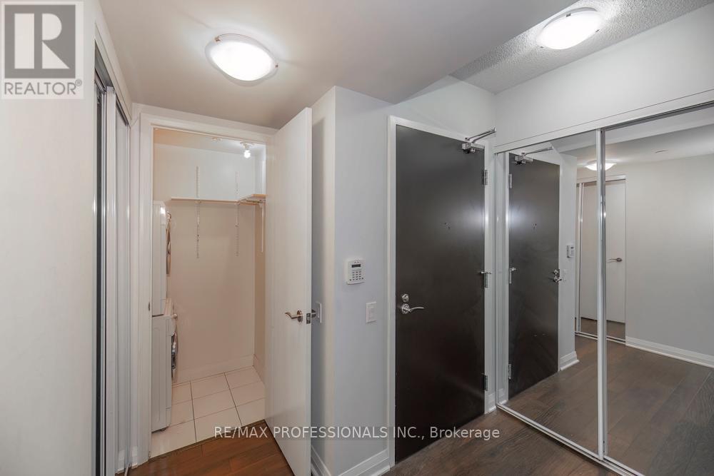 1301 - 5 Valhalla Inn Road, Toronto, Ontario  M9B 1S9 - Photo 19 - W13013338