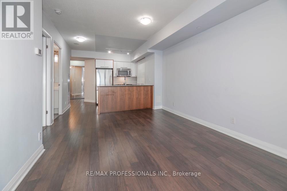 1301 - 5 Valhalla Inn Road, Toronto, Ontario  M9B 1S9 - Photo 6 - W13013338