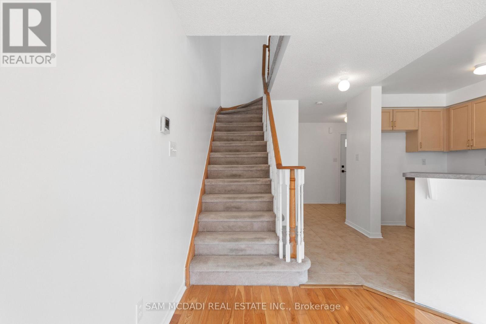 5411 Sweetgrass Gate, Mississauga (East Credit), Ontario  L5V 2N2 - Photo 10 - W13013368