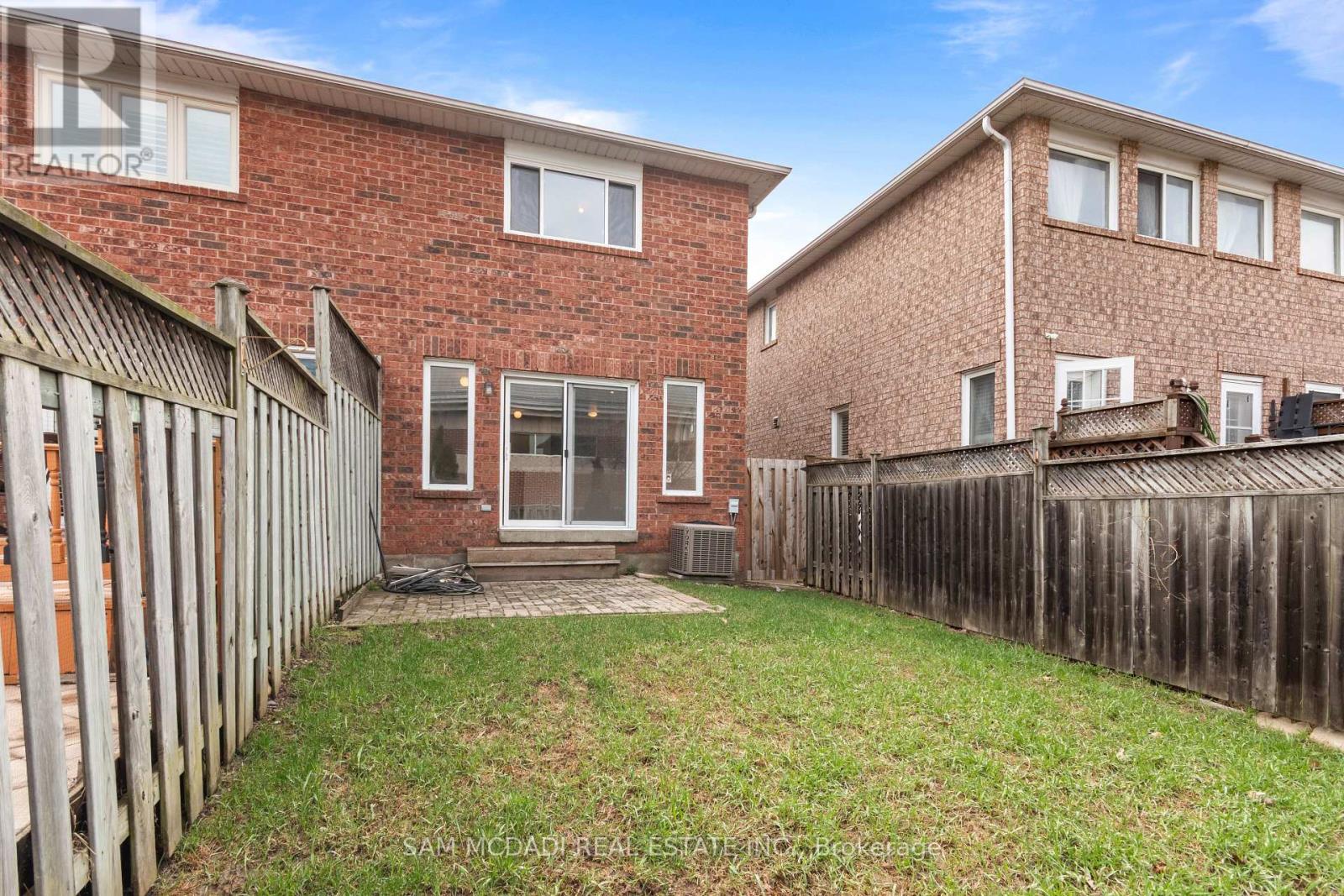 5411 Sweetgrass Gate, Mississauga (East Credit), Ontario  L5V 2N2 - Photo 2 - W13013368