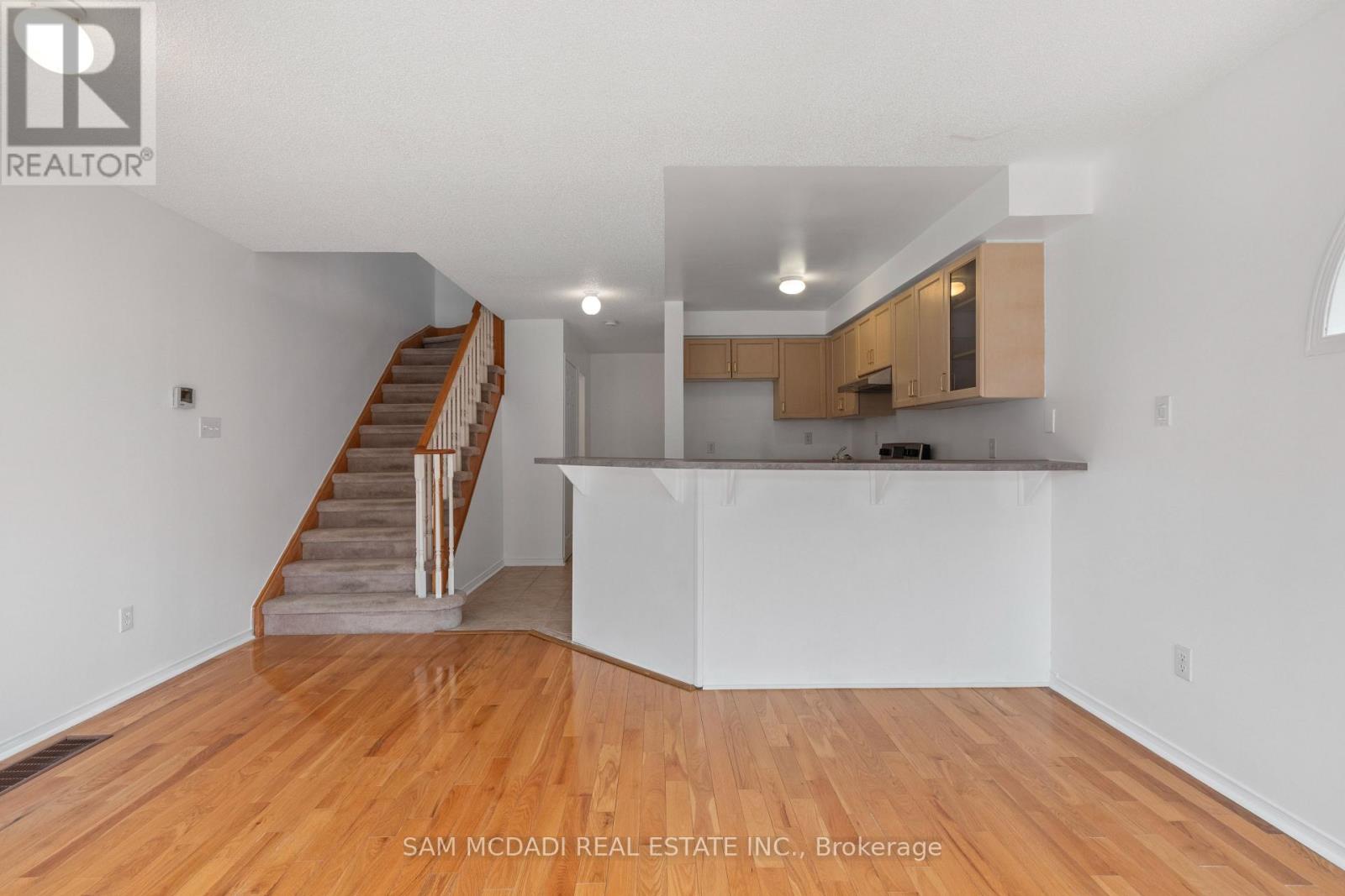 5411 Sweetgrass Gate, Mississauga (East Credit), Ontario  L5V 2N2 - Photo 9 - W13013368