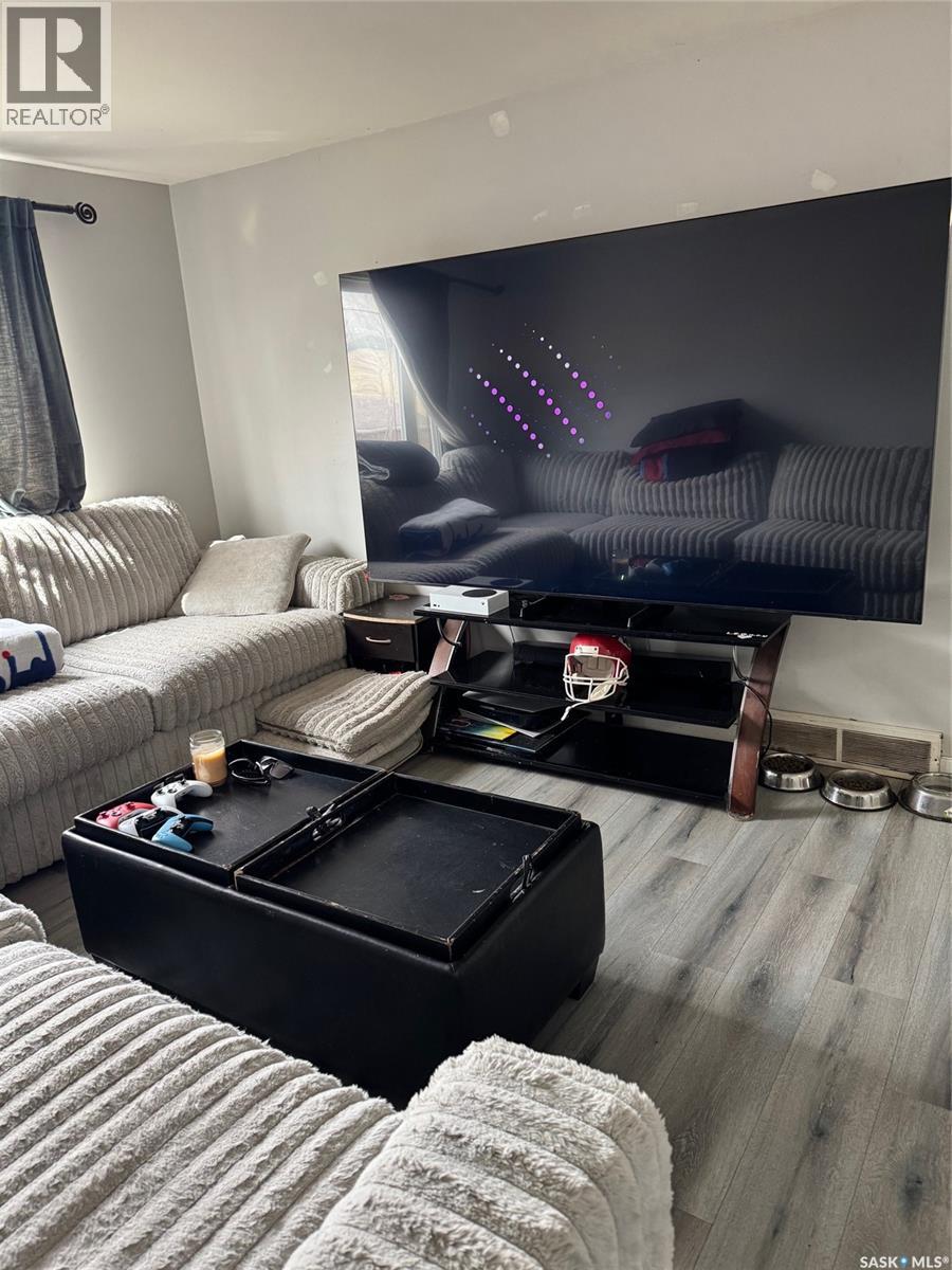 1509 Young Street, Estevan, Saskatchewan  S4A 0J5 - Photo 10 - SK033257