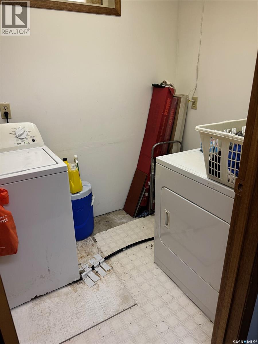 1509 Young Street, Estevan, Saskatchewan  S4A 0J5 - Photo 17 - SK033257