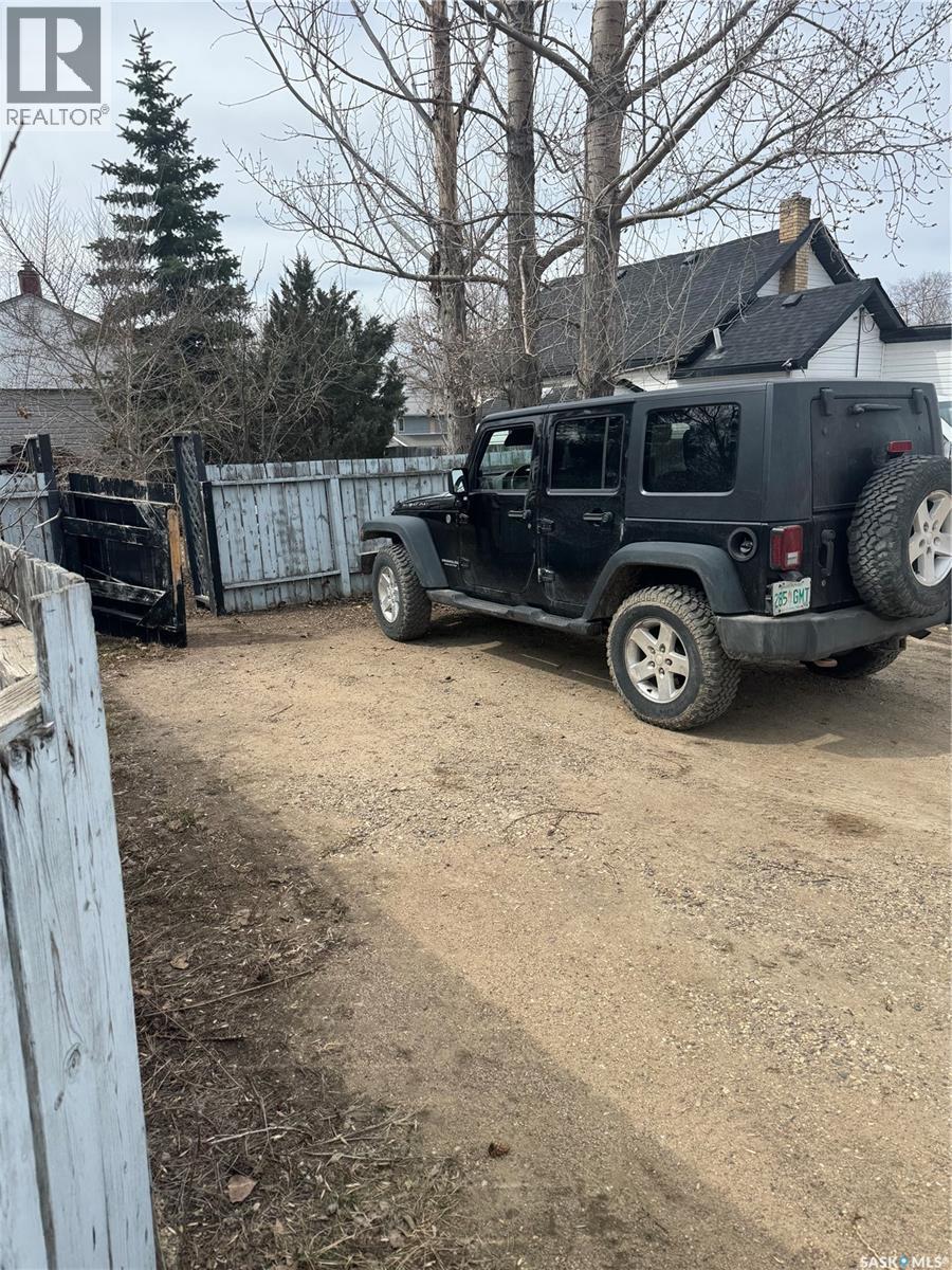 1509 Young Street, Estevan, Saskatchewan  S4A 0J5 - Photo 22 - SK033257