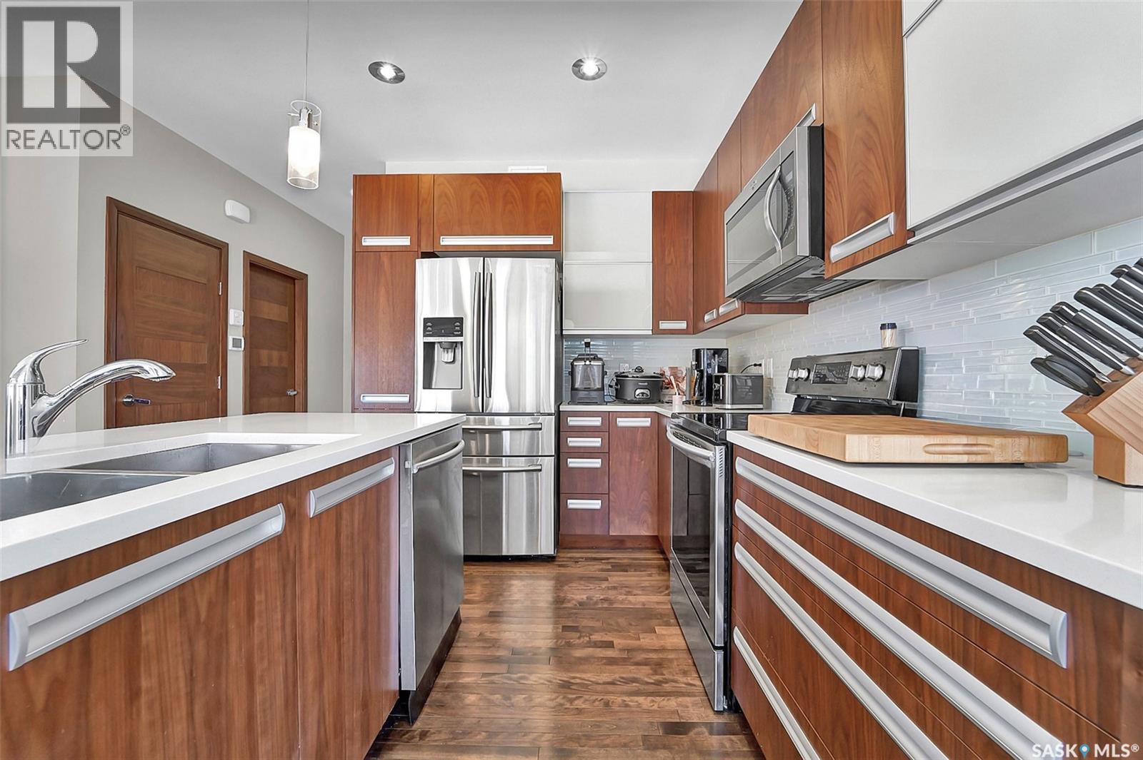 611 Pichler Crescent, Saskatoon, Saskatchewan  S7V 0G2 - Photo 2 - SK032927