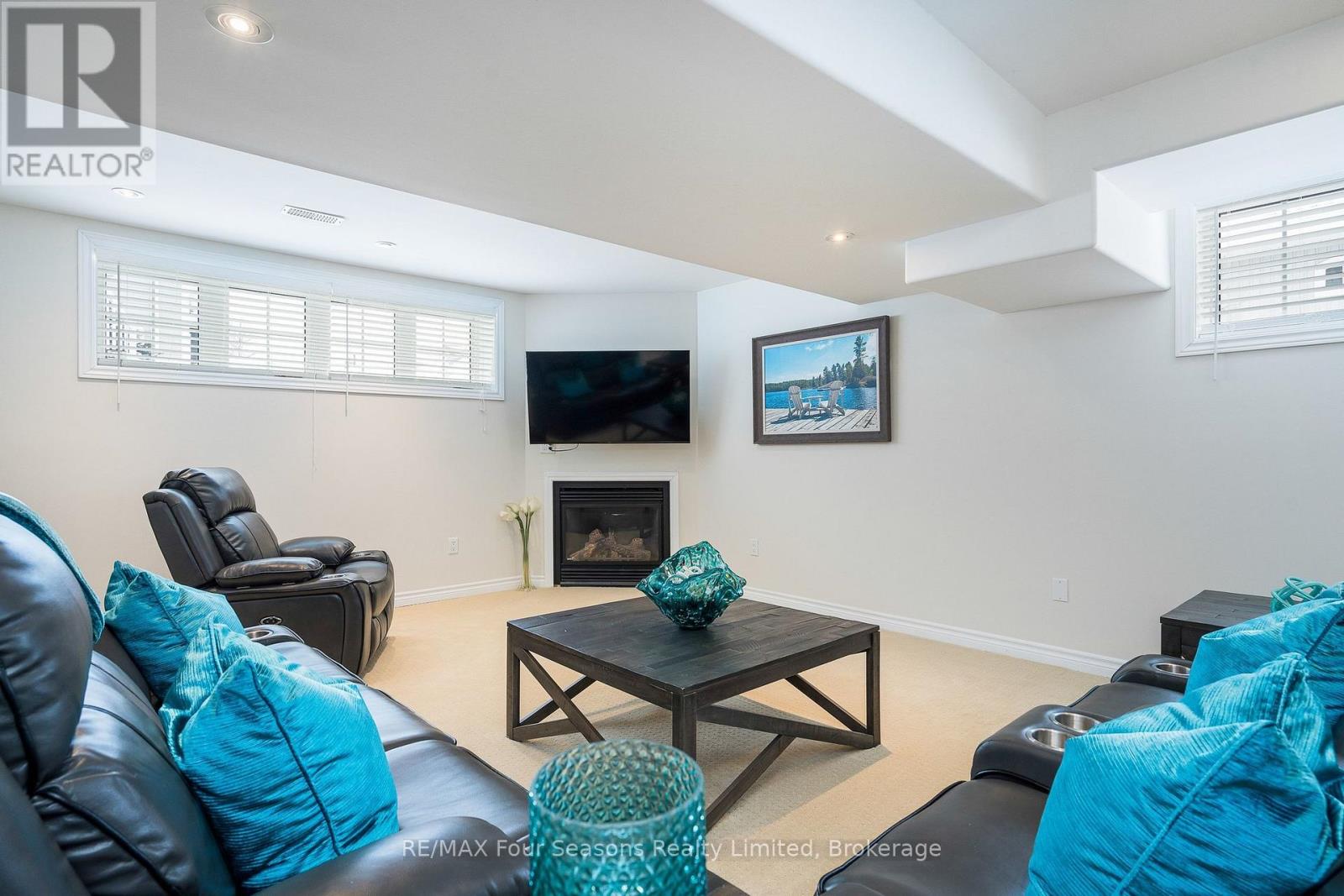 64 Waterview Road, Wasaga Beach, Ontario  L9Z 0E9 - Photo 21 - S12782282