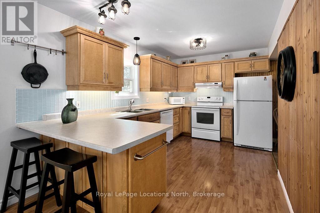 166 Raglan Street, Grey Highlands, Ontario  N0C 1E0 - Photo 13 - X12981244