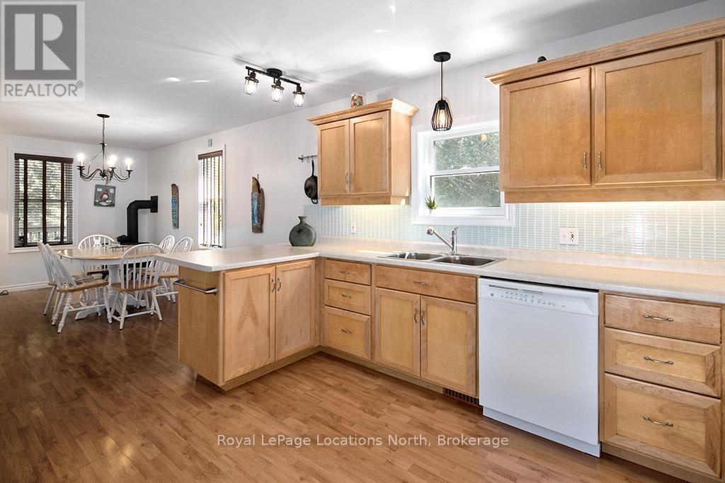 166 Raglan Street, Grey Highlands, Ontario  N0C 1E0 - Photo 14 - X12981244