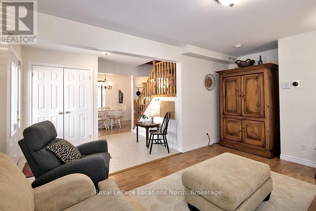 166 Raglan Street, Grey Highlands, Ontario  N0C 1E0 - Photo 10 - X12981244