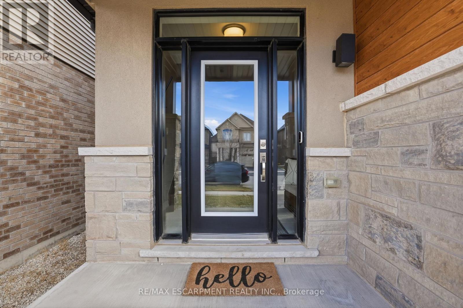 3 Sleeth Street, Brantford, Ontario  N3S 0J7 - Photo 3 - X13013186