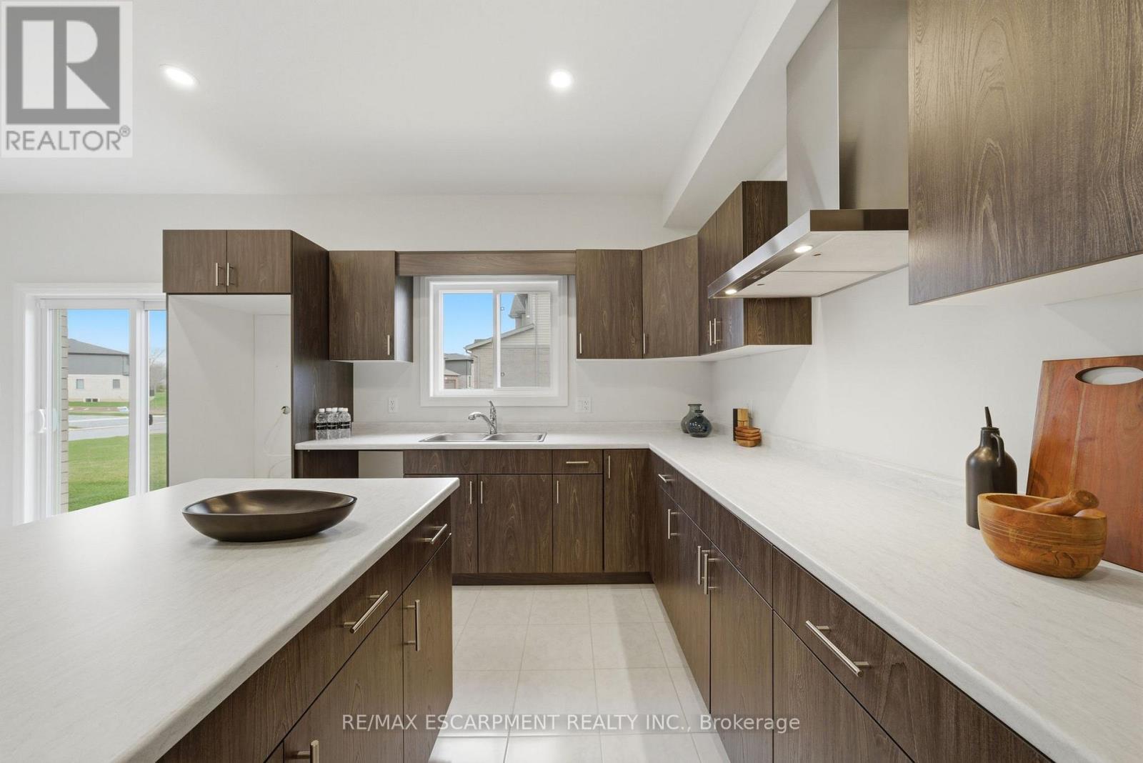 778 Bradford Avenue, Fort Erie, Ontario  L2A 0H3 - Photo 20 - X13013218