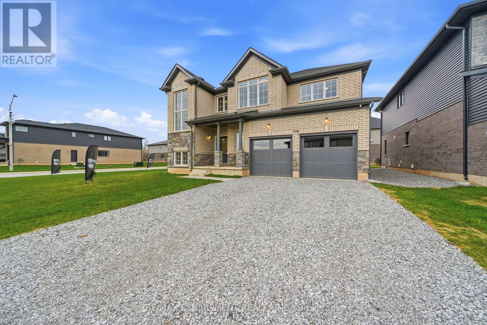 778 Bradford Avenue, Fort Erie, Ontario  L2A 0H3 - Photo 3 - X13013218