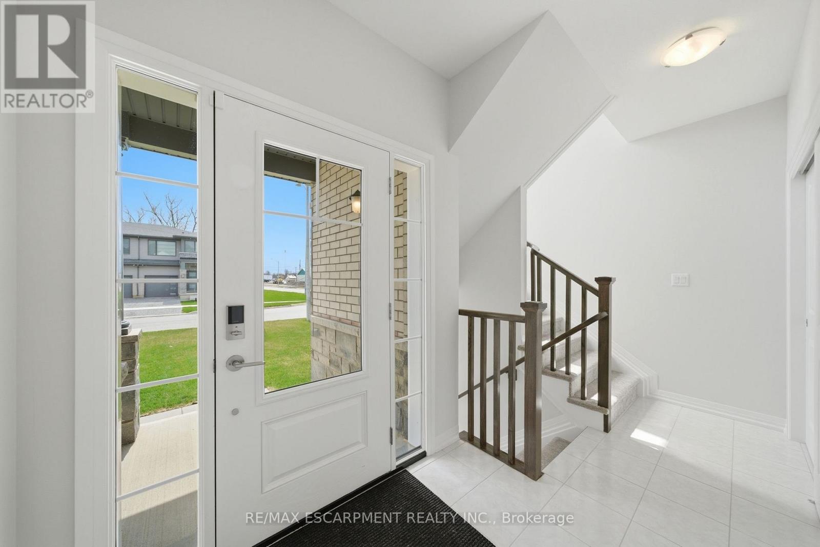 778 Bradford Avenue, Fort Erie, Ontario  L2A 0H3 - Photo 5 - X13013218