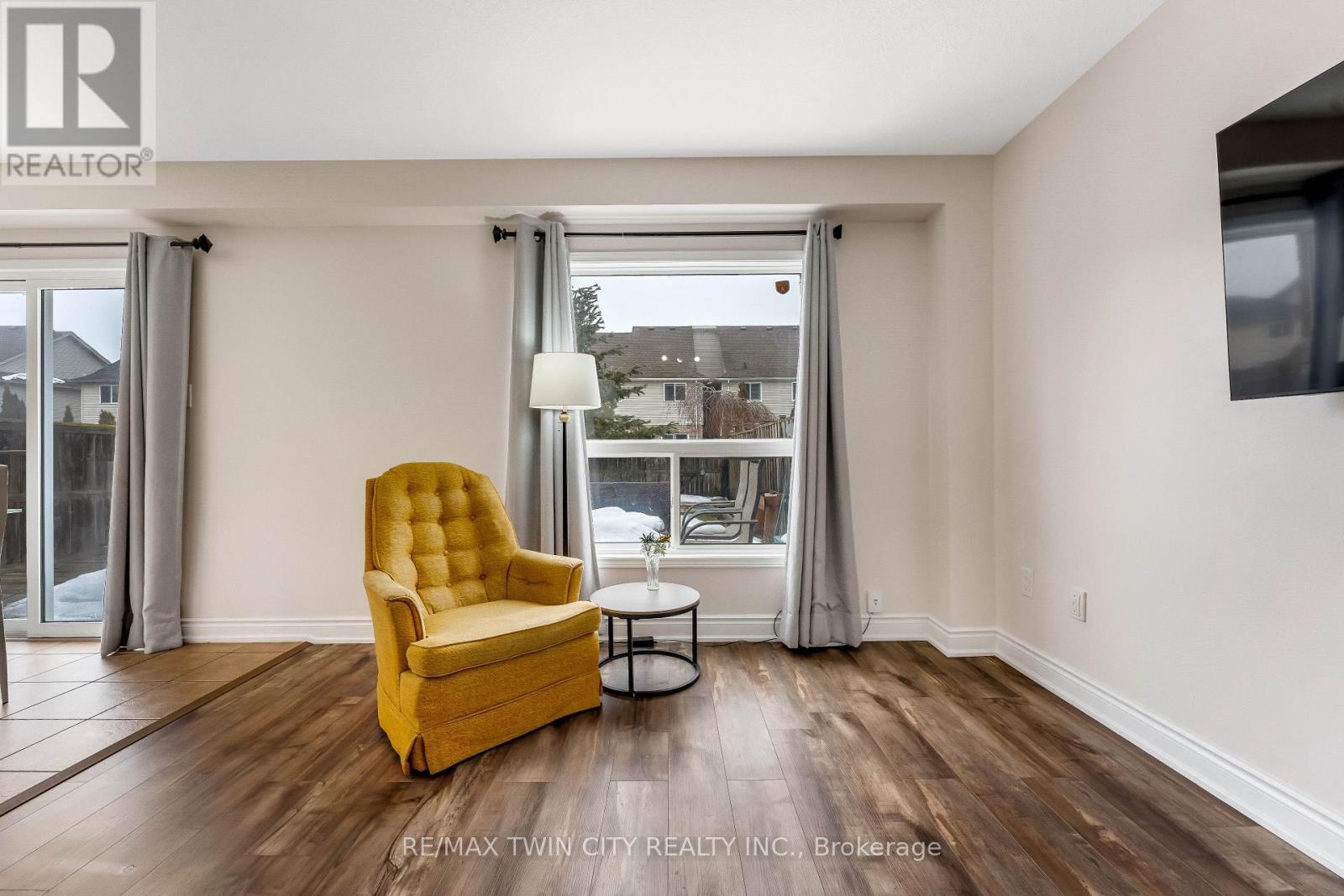 142 Dubrick Crescent, Kitchener, Ontario  N2E 4G3 - Photo 10 - X13013220