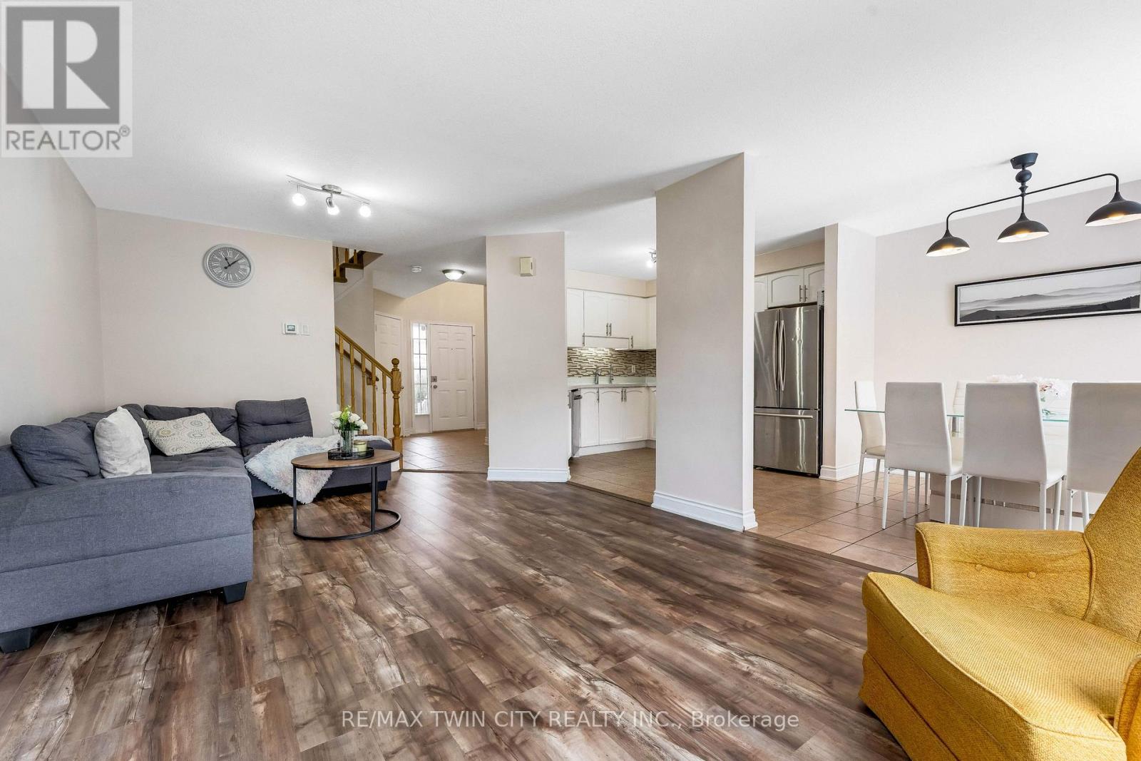 142 Dubrick Crescent, Kitchener, Ontario  N2E 4G3 - Photo 8 - X13013220