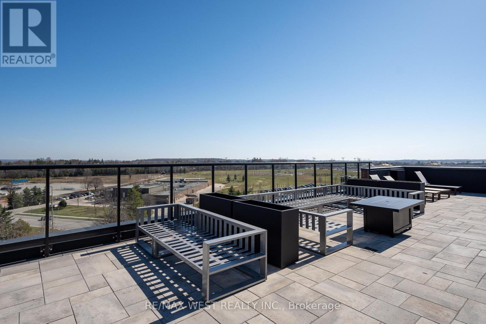 231 - 681 Yonge Street, Barrie, Ontario  L4N 4E8 - Photo 28 - S13009646