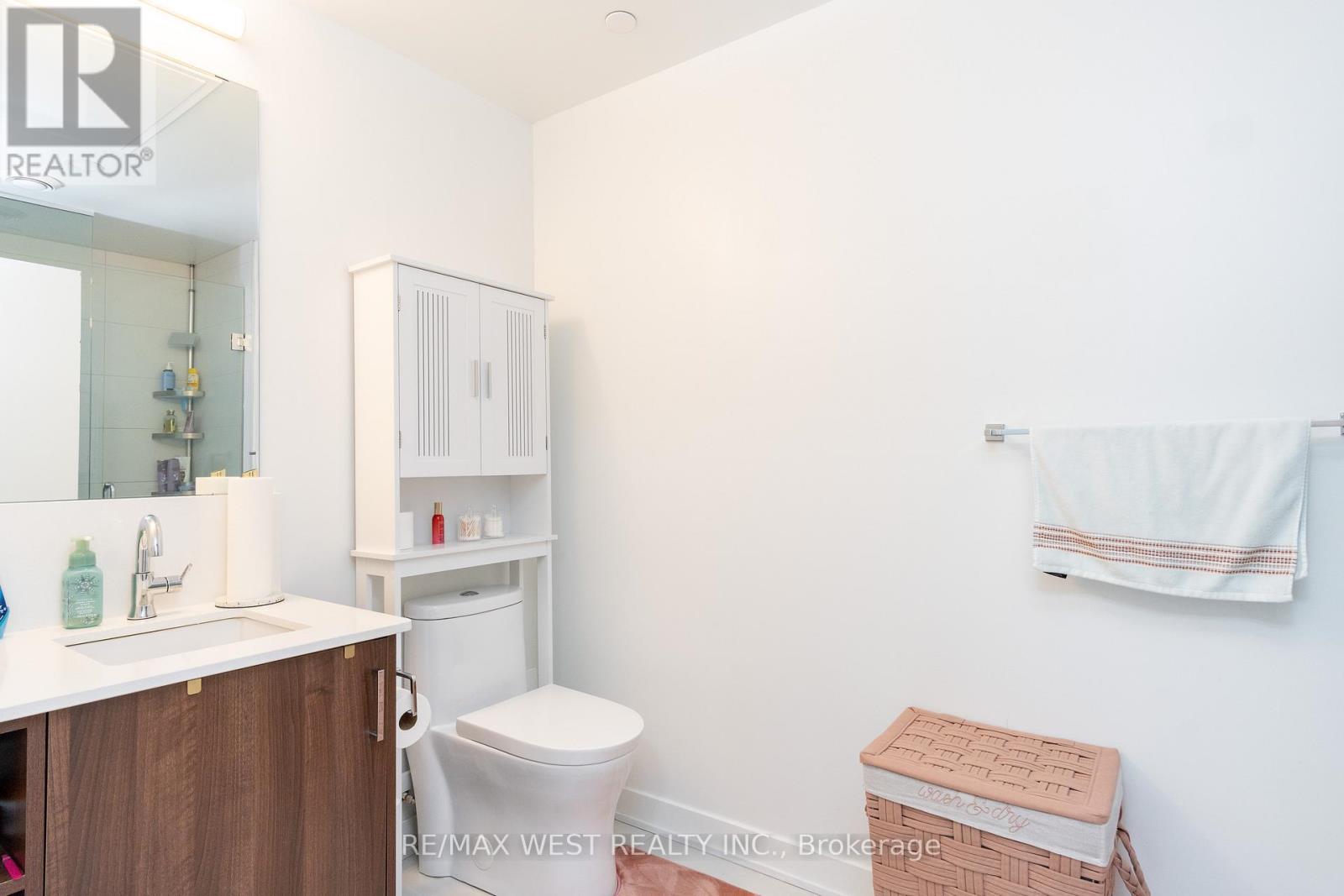 231 - 681 Yonge Street, Barrie, Ontario  L4N 4E8 - Photo 10 - S13009646