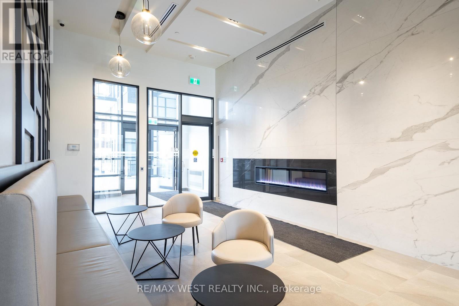 231 - 681 Yonge Street, Barrie, Ontario  L4N 4E8 - Photo 5 - S13009646