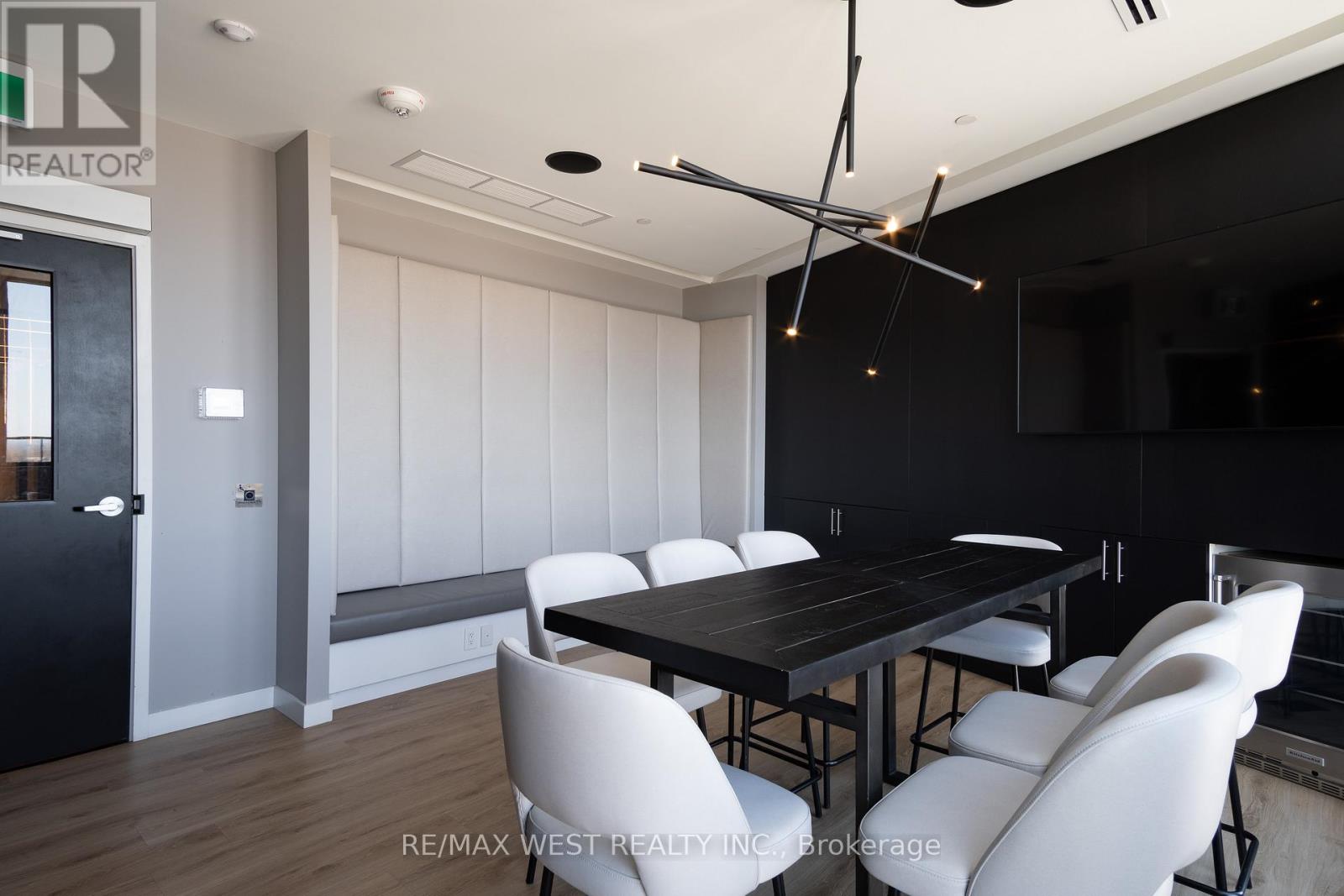 231 - 681 Yonge Street, Barrie, Ontario  L4N 4E8 - Photo 23 - S13009646