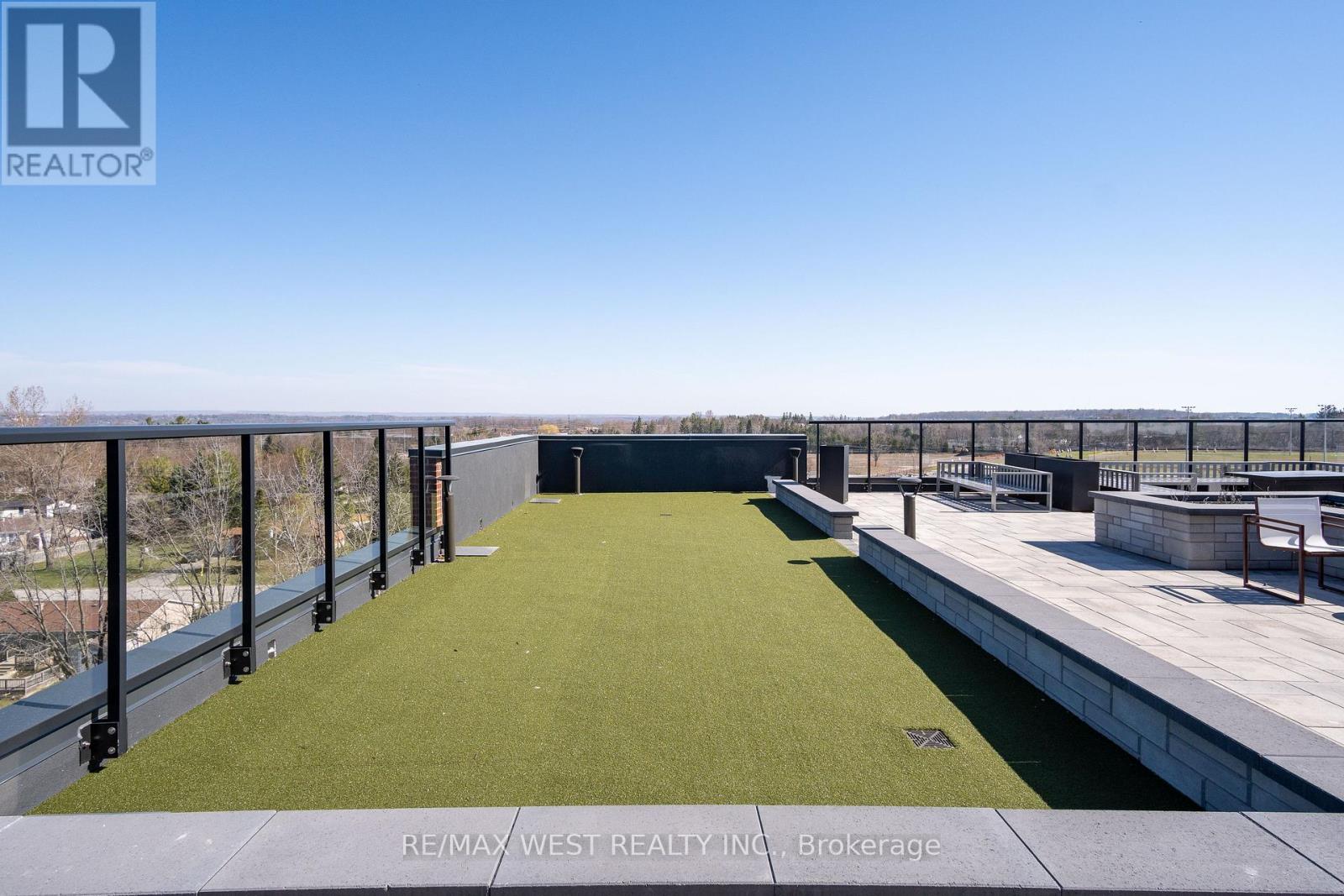 231 - 681 Yonge Street, Barrie, Ontario  L4N 4E8 - Photo 25 - S13009646