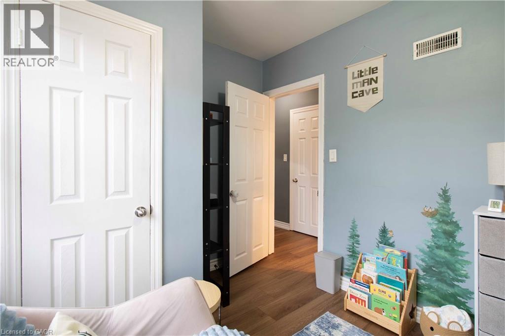149 E 34th Street, Hamilton, Ontario  L8V 3W7 - Photo 17 - 40821836