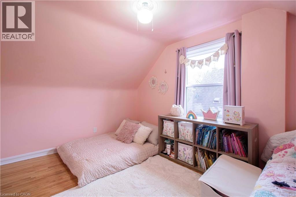 149 E 34th Street, Hamilton, Ontario  L8V 3W7 - Photo 24 - 40821836