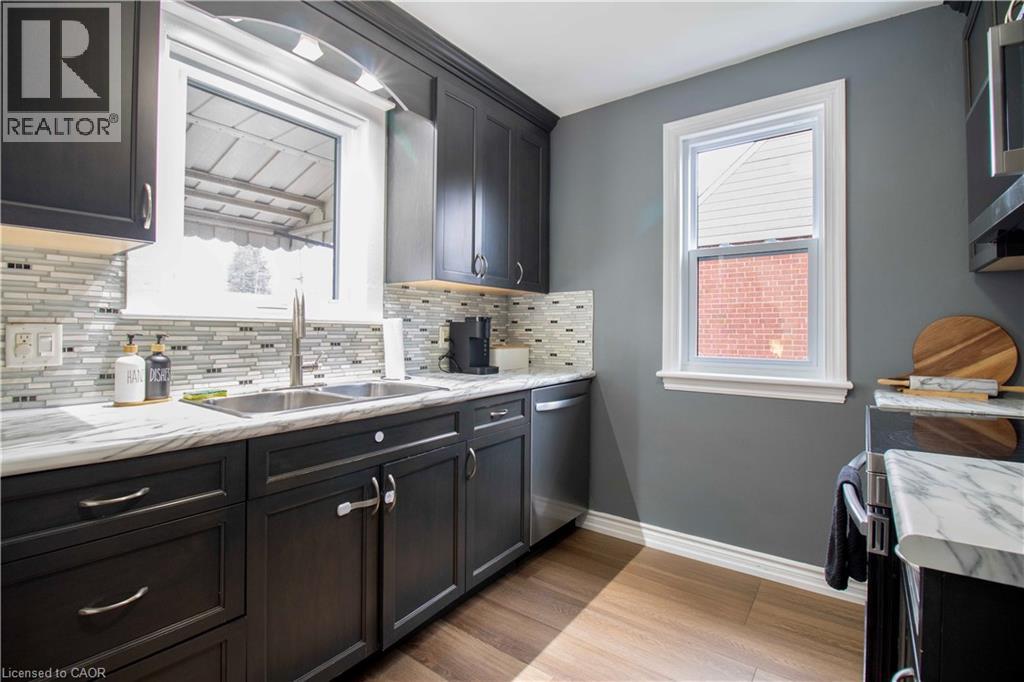 149 E 34th Street, Hamilton, Ontario  L8V 3W7 - Photo 20 - 40821836