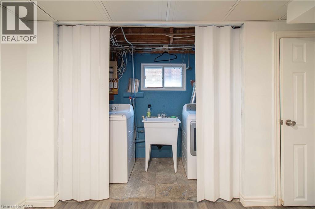 149 E 34th Street, Hamilton, Ontario  L8V 3W7 - Photo 33 - 40821836