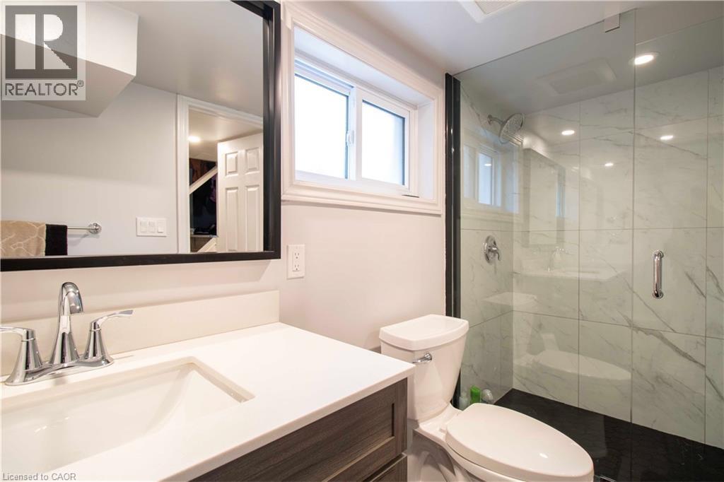 149 E 34th Street, Hamilton, Ontario  L8V 3W7 - Photo 32 - 40821836