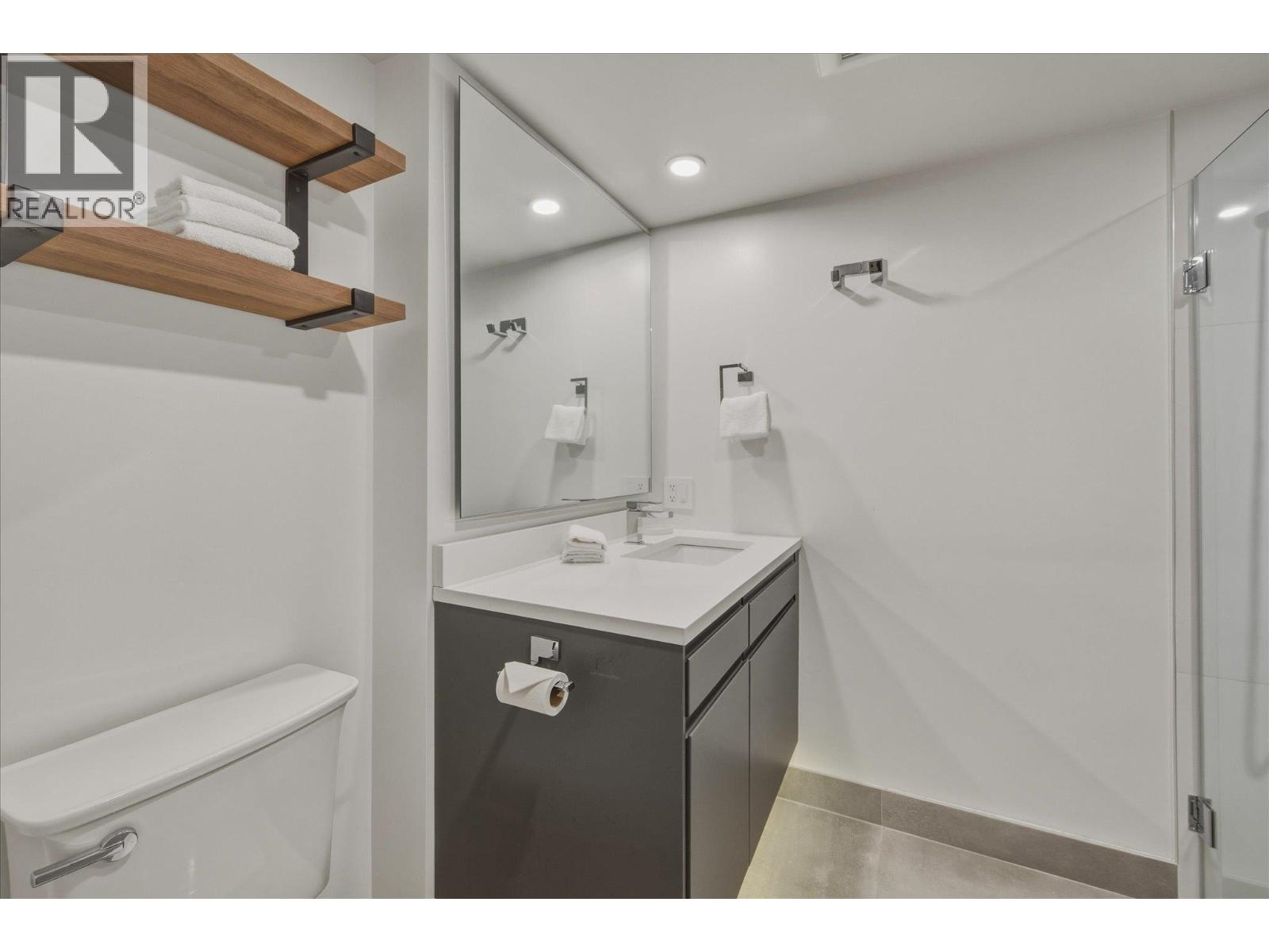 16 4628 Blackcomb Way, Whistler, British Columbia  V0N 1B4 - Photo 12 - R3112007