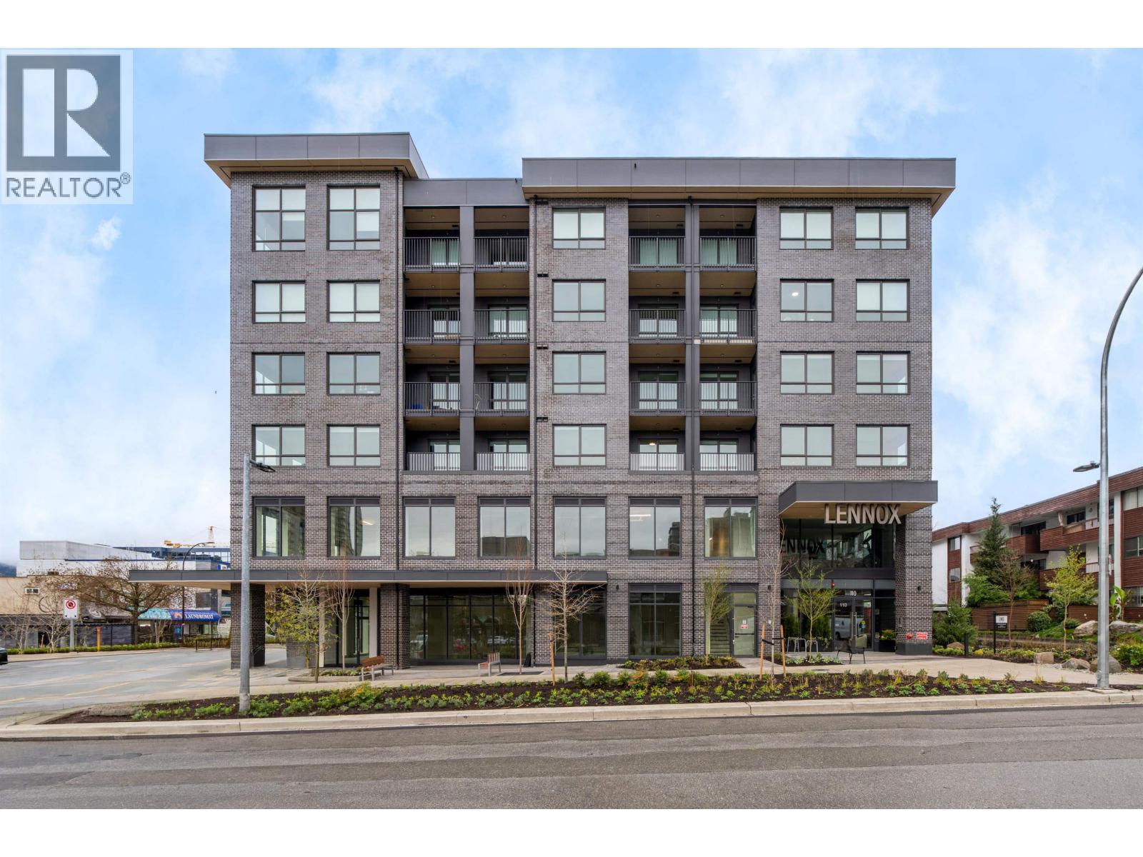 414 110 E 17th Street, North Vancouver, British Columbia  V5V 1A1 - Photo 2 - R3112754