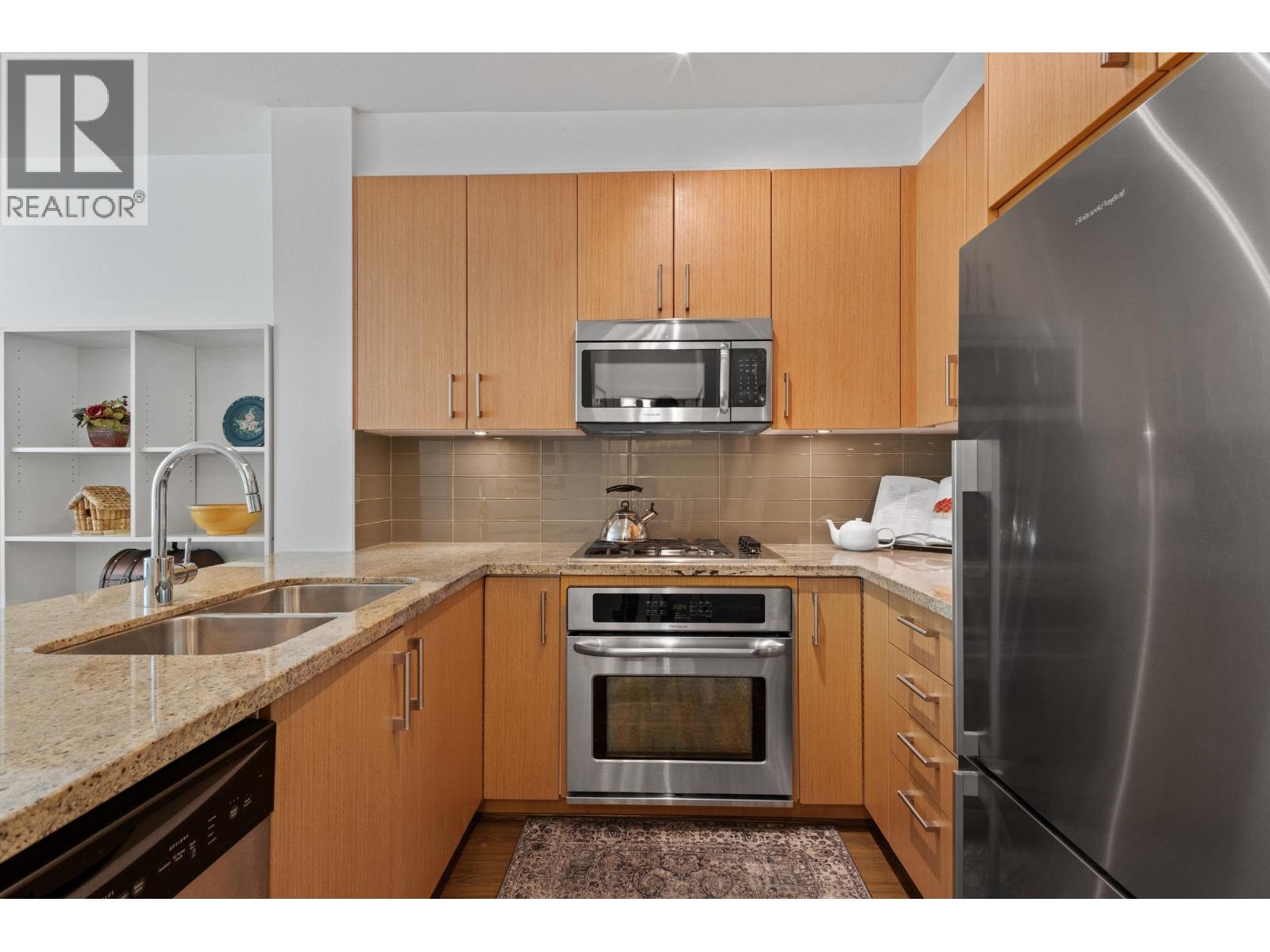 227 119 W 22nd Street, North Vancouver, British Columbia  V7M 0B4 - Photo 5 - R3112757