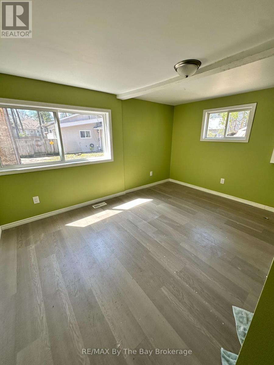 86 30th Street N, Wasaga Beach, Ontario  L9Z 2C8 - Photo 2 - S13013398