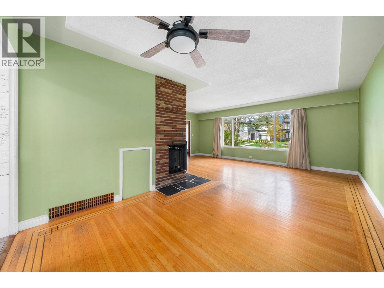 753 E 9th Street, North Vancouver, British Columbia  V7L 2C1 - Photo 13 - R3112746