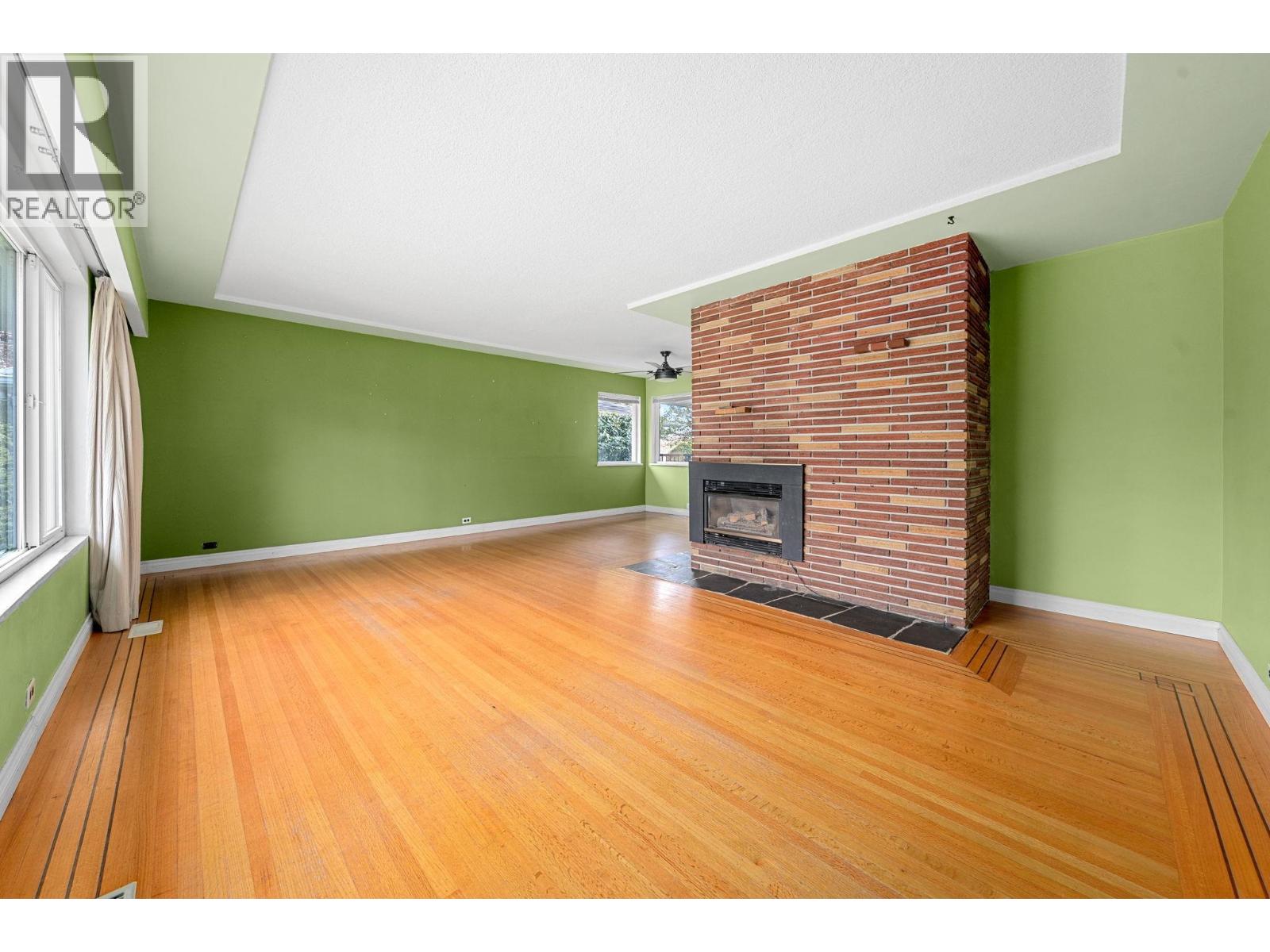 753 E 9th Street, North Vancouver, British Columbia  V7L 2C1 - Photo 5 - R3112746