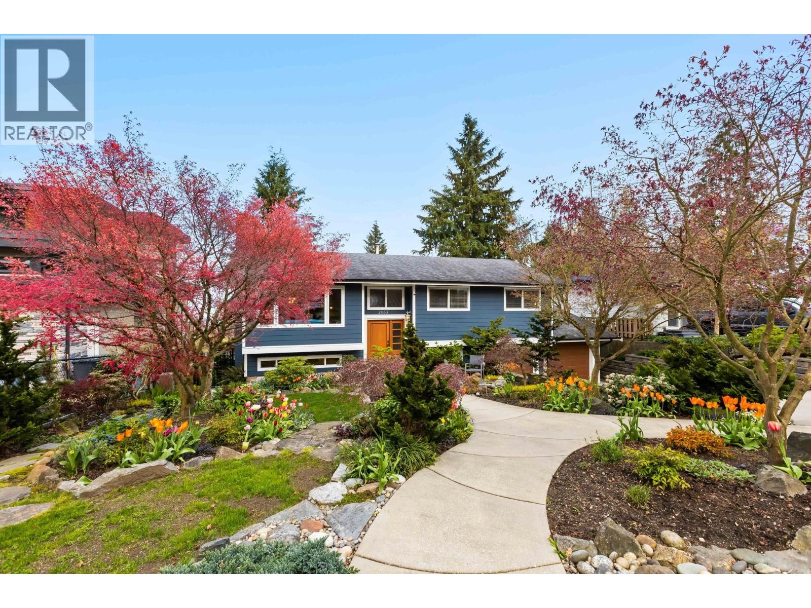 2983 Surf Crescent, Coquitlam, British Columbia  V3C 3S7 - Photo 3 - R3112778