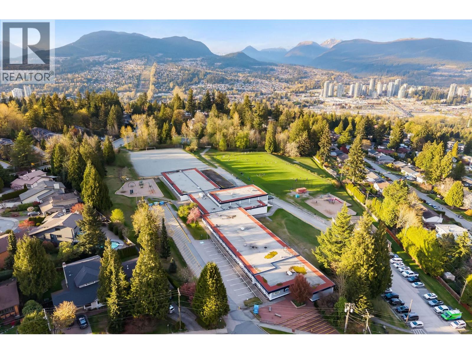 2983 Surf Crescent, Coquitlam, British Columbia  V3C 3S7 - Photo 36 - R3112778