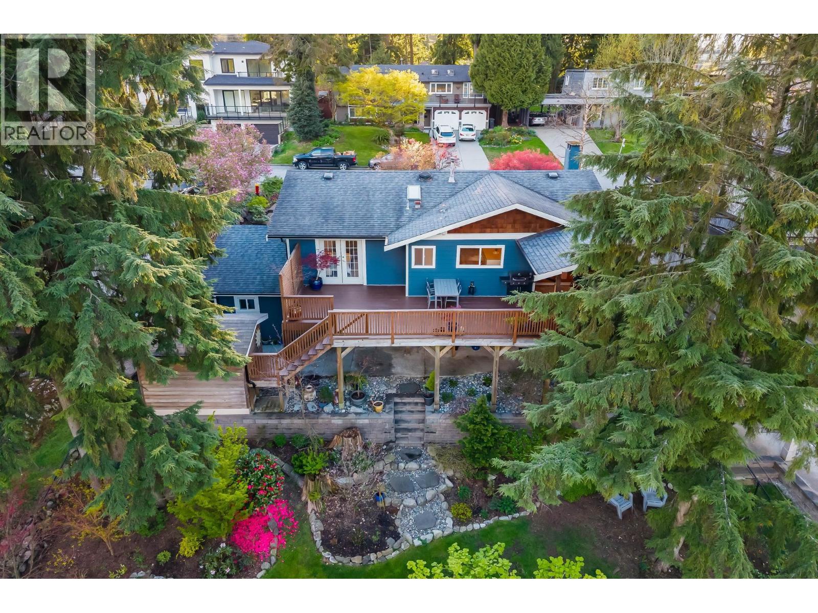 2983 Surf Crescent, Coquitlam, British Columbia  V3C 3S7 - Photo 40 - R3112778