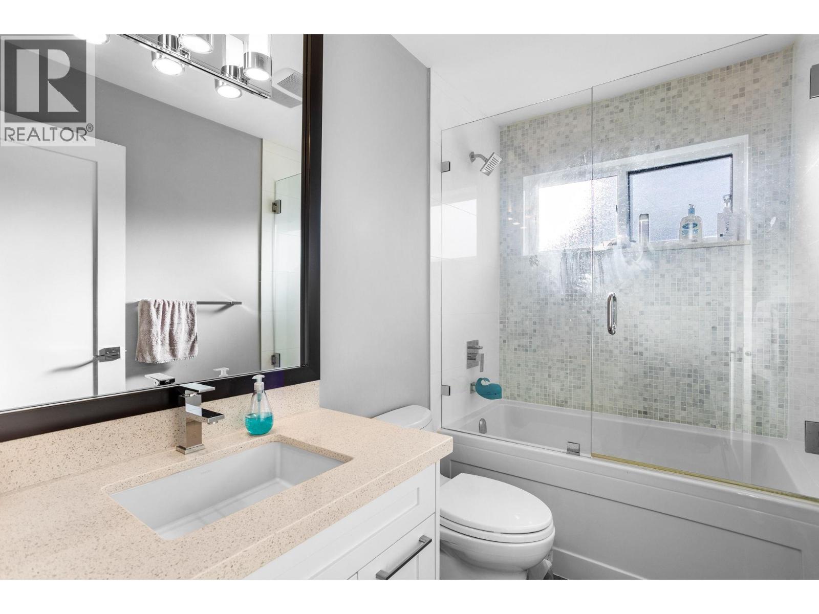 8656 Gilley Avenue, Burnaby, British Columbia V5J 4Y5 - Photo 37 - R3106453
