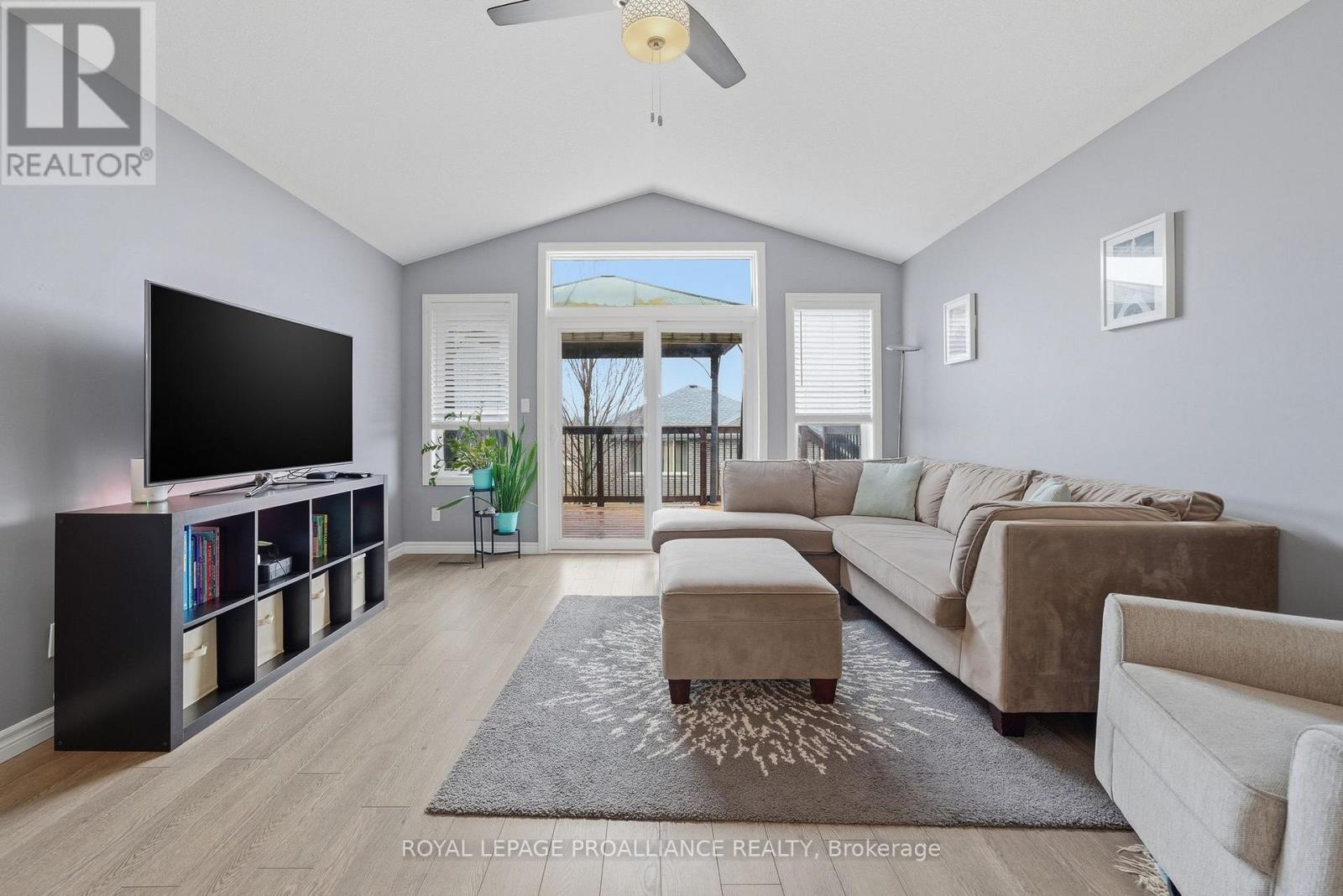 20 Butternut Court, Belleville (Belleville Ward), Ontario  K8P 0C5 - Photo 19 - X13013510