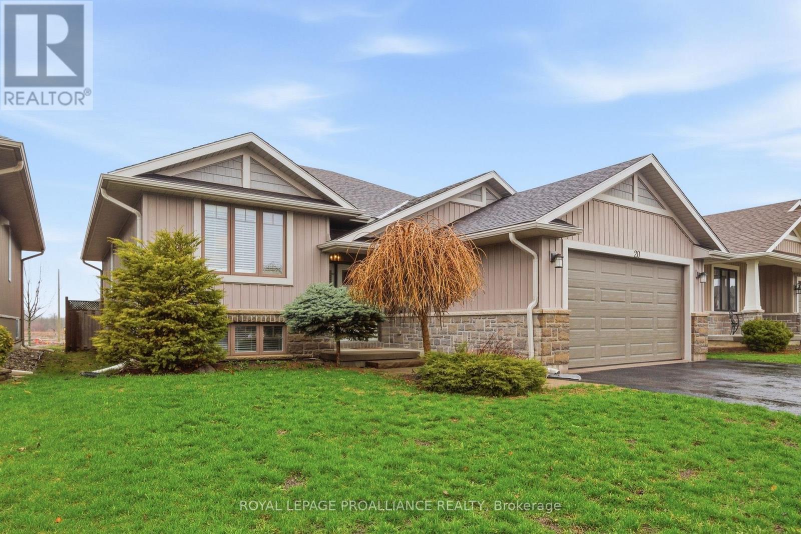 20 Butternut Court, Belleville (Belleville Ward), Ontario  K8P 0C5 - Photo 2 - X13013510