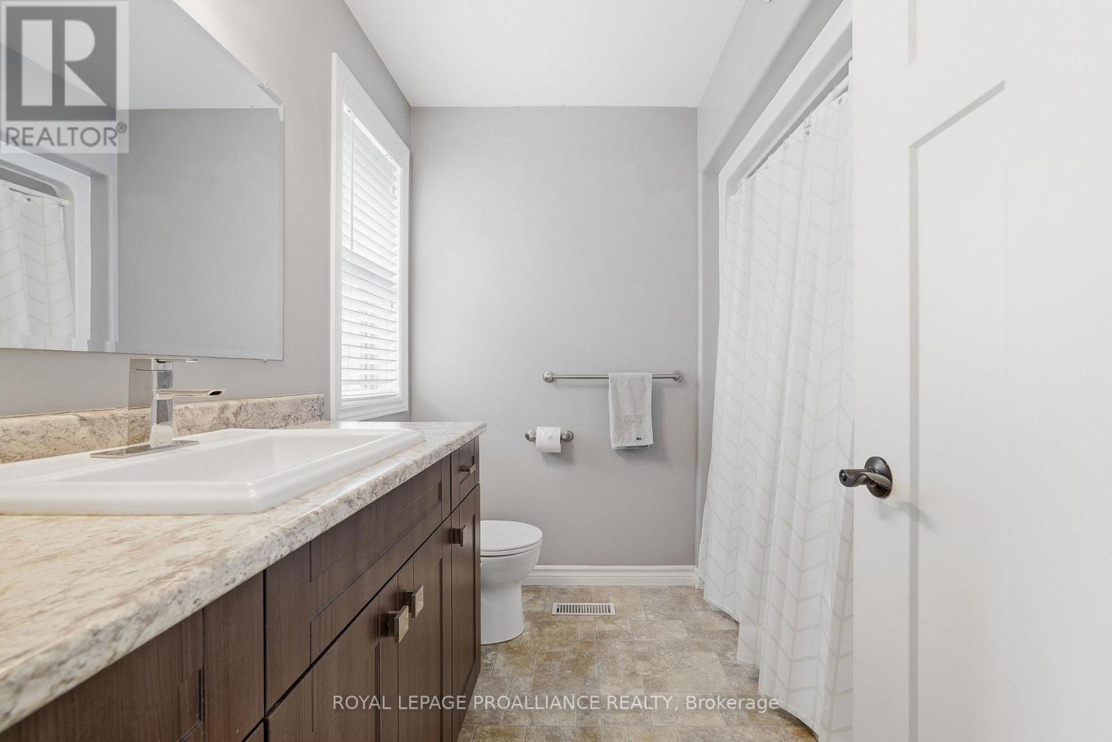 20 Butternut Court, Belleville (Belleville Ward), Ontario  K8P 0C5 - Photo 24 - X13013510