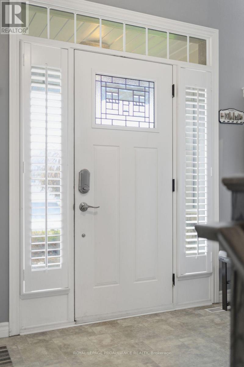 20 Butternut Court, Belleville (Belleville Ward), Ontario  K8P 0C5 - Photo 7 - X13013510