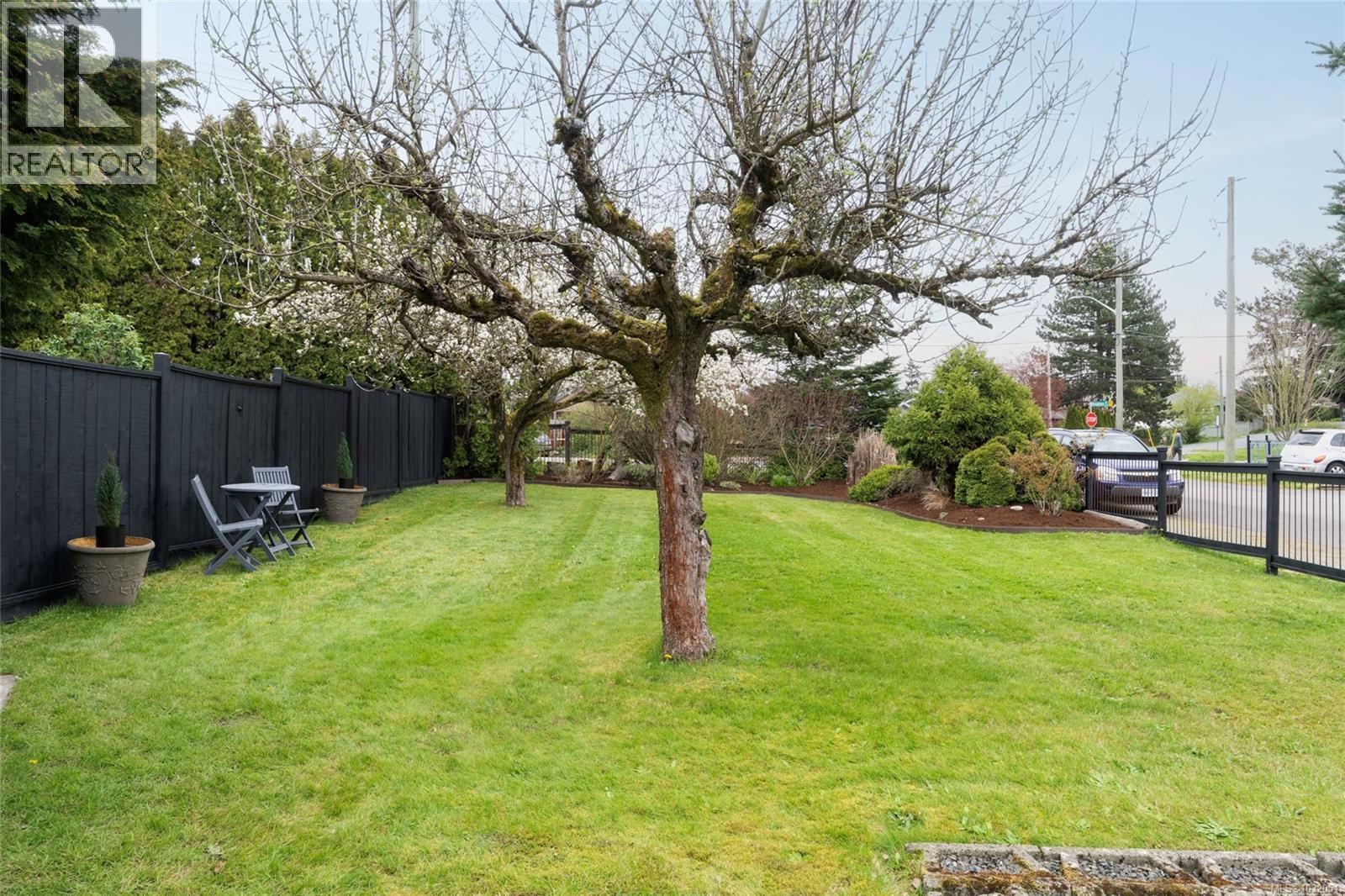 870 Pendene Pl, Saanich, British Columbia  V8X 3A1 - Photo 22 - 1032051