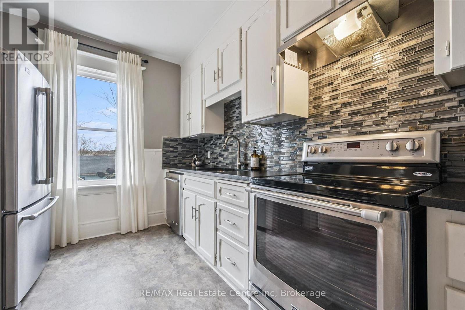 166 Waterloo Avenue, Guelph, Ontario  N1H 3J1 - Photo 7 - X13013468