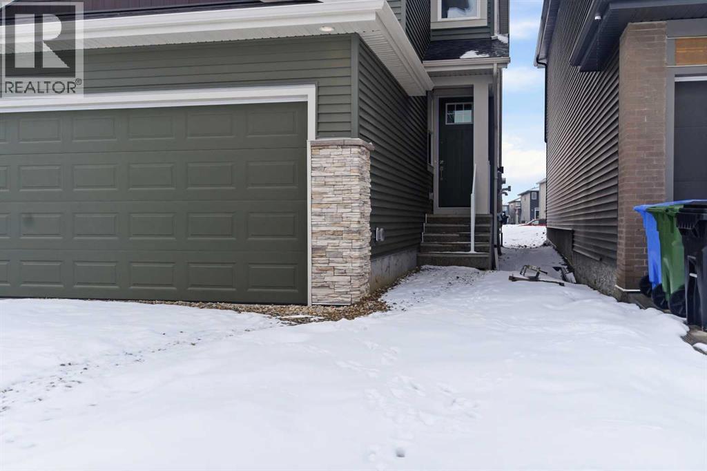 358 Corner Glen Way Ne, Calgary, Alberta  T3N 2P1 - Photo 3 - A2299832