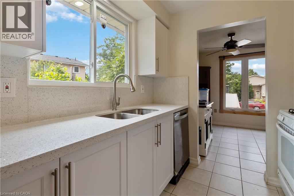 6 Equestrian Court, Brantford, Ontario  N3P 1H1 - Photo 10 - 40821369