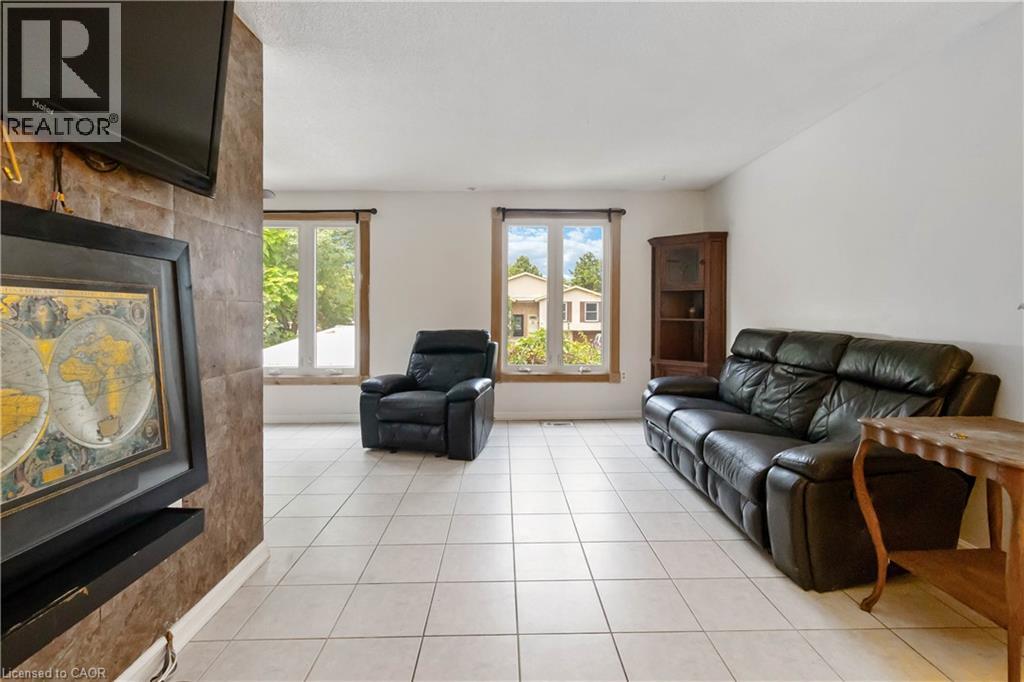 6 Equestrian Court, Brantford, Ontario  N3P 1H1 - Photo 6 - 40821369