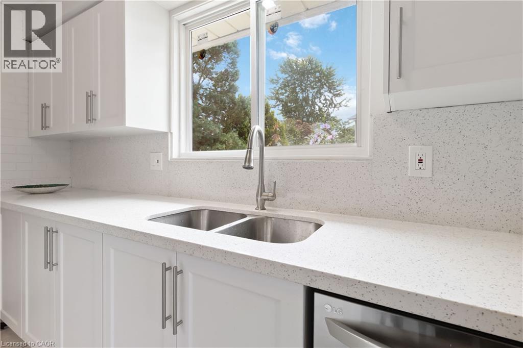 6 Equestrian Court, Brantford, Ontario  N3P 1H1 - Photo 11 - 40821369